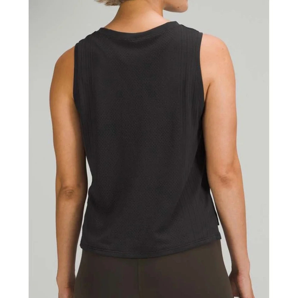 Lululemon Train to Be Tank Top Black Size 6 Mesh Breathable Crop Athletic